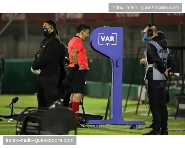 专栏观点：VAR的“清晰明显错误”标准是否正在侵蚀裁判权威？